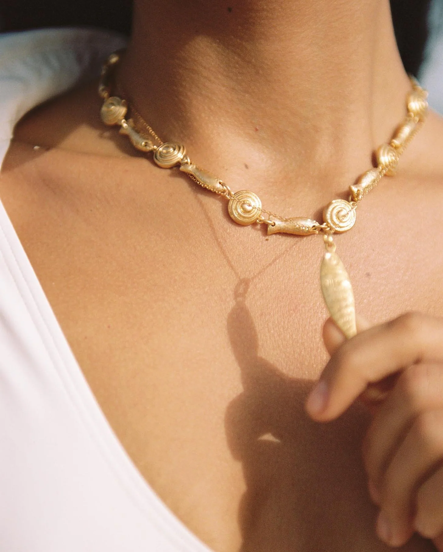 Alhaja Pez Necklace | Gold - Image 4