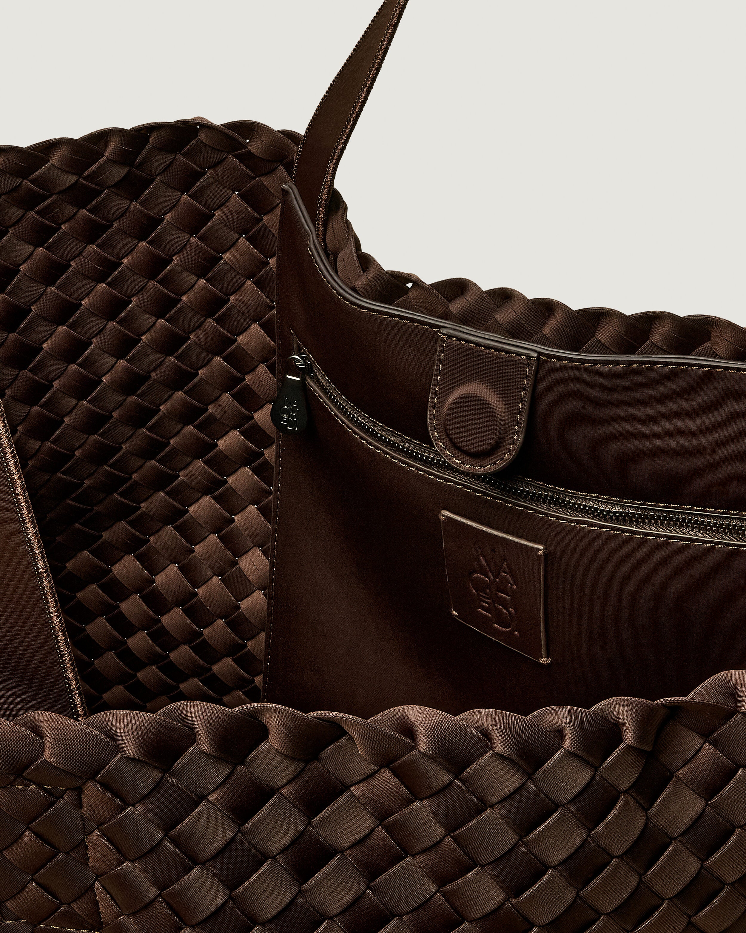 Como Large Tote | Chocolate - Image 2