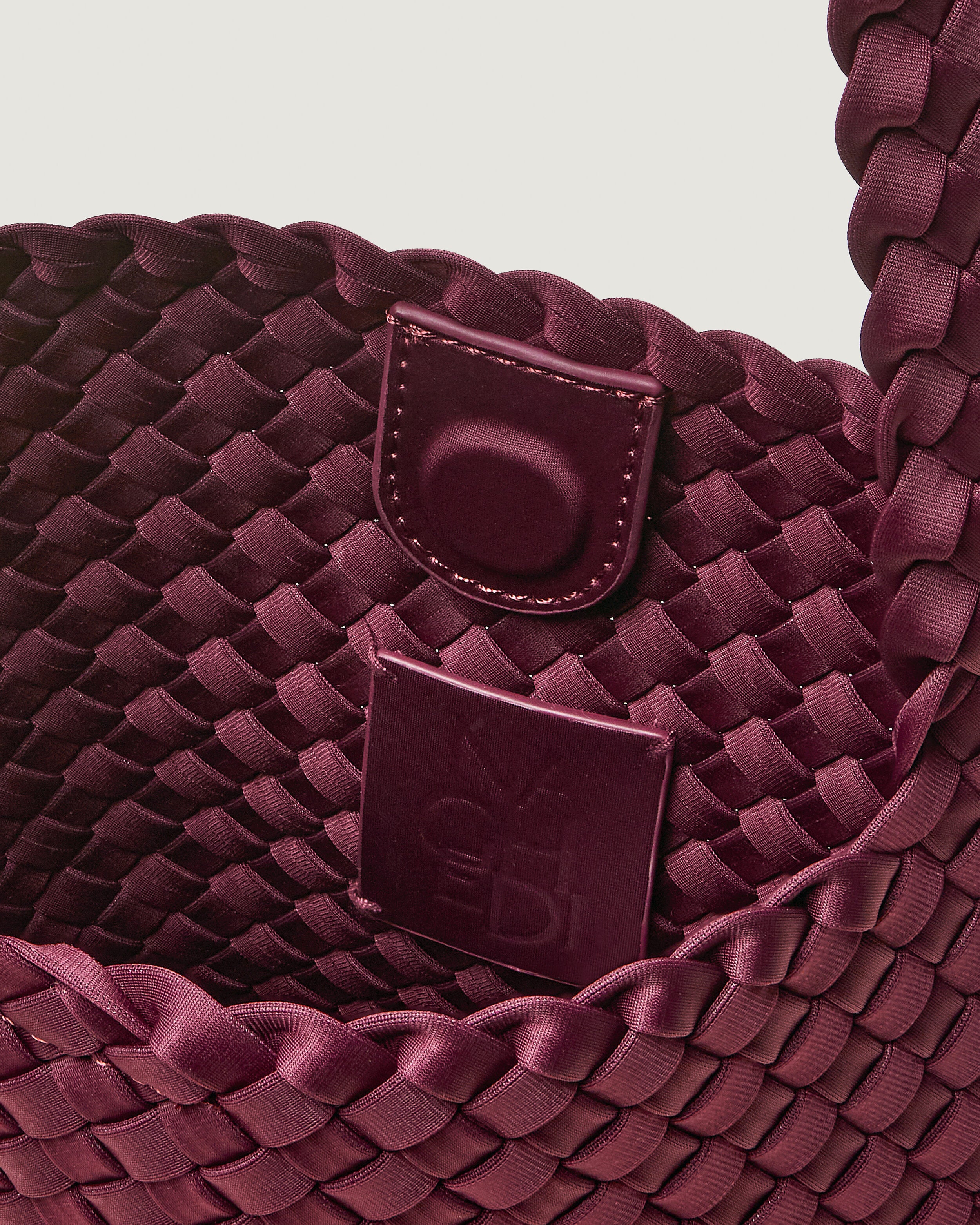 Nomad Small Hobo | Bordeaux - Image 2
