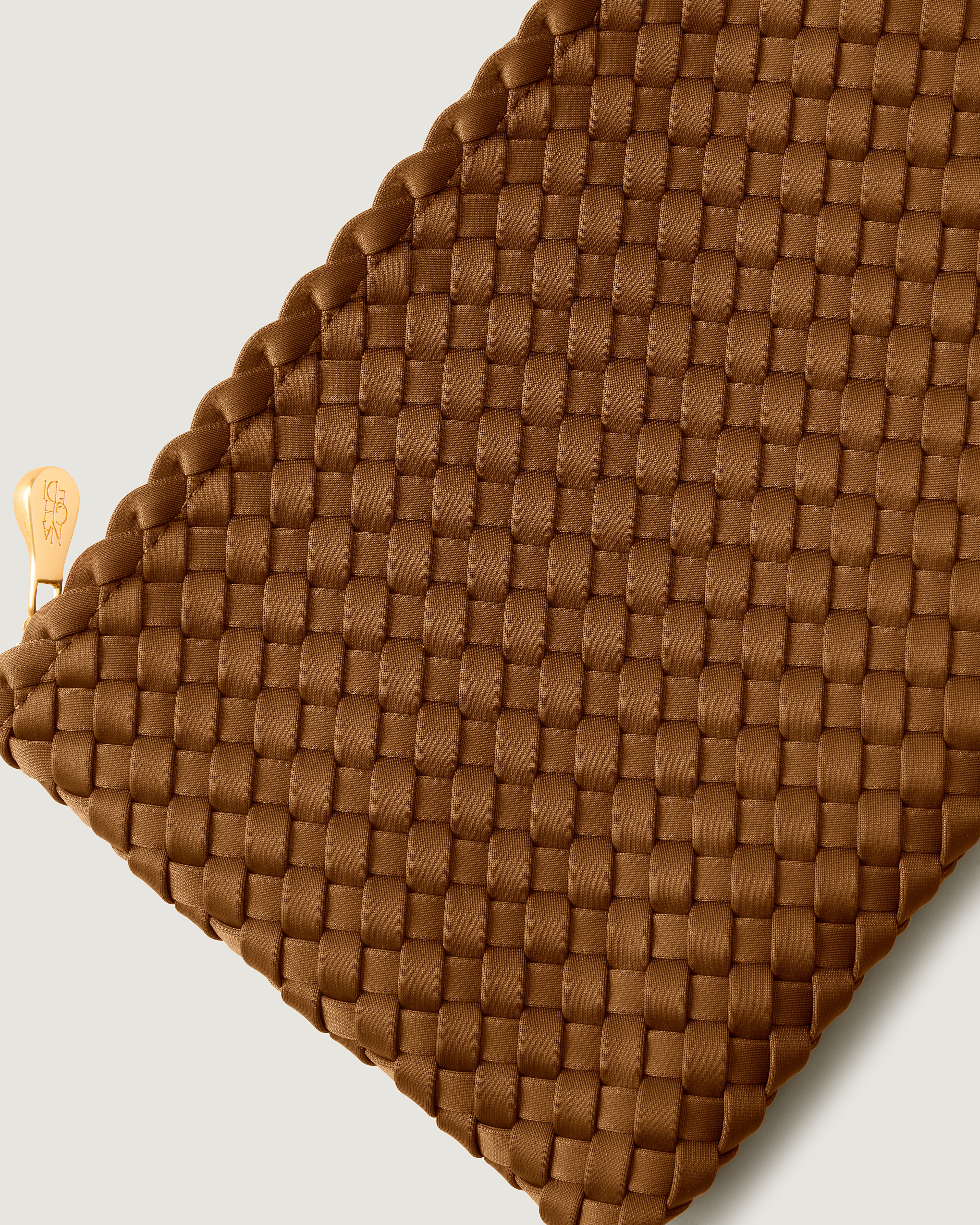 St. Barths Medium Tote Beads | Teak - Image 3