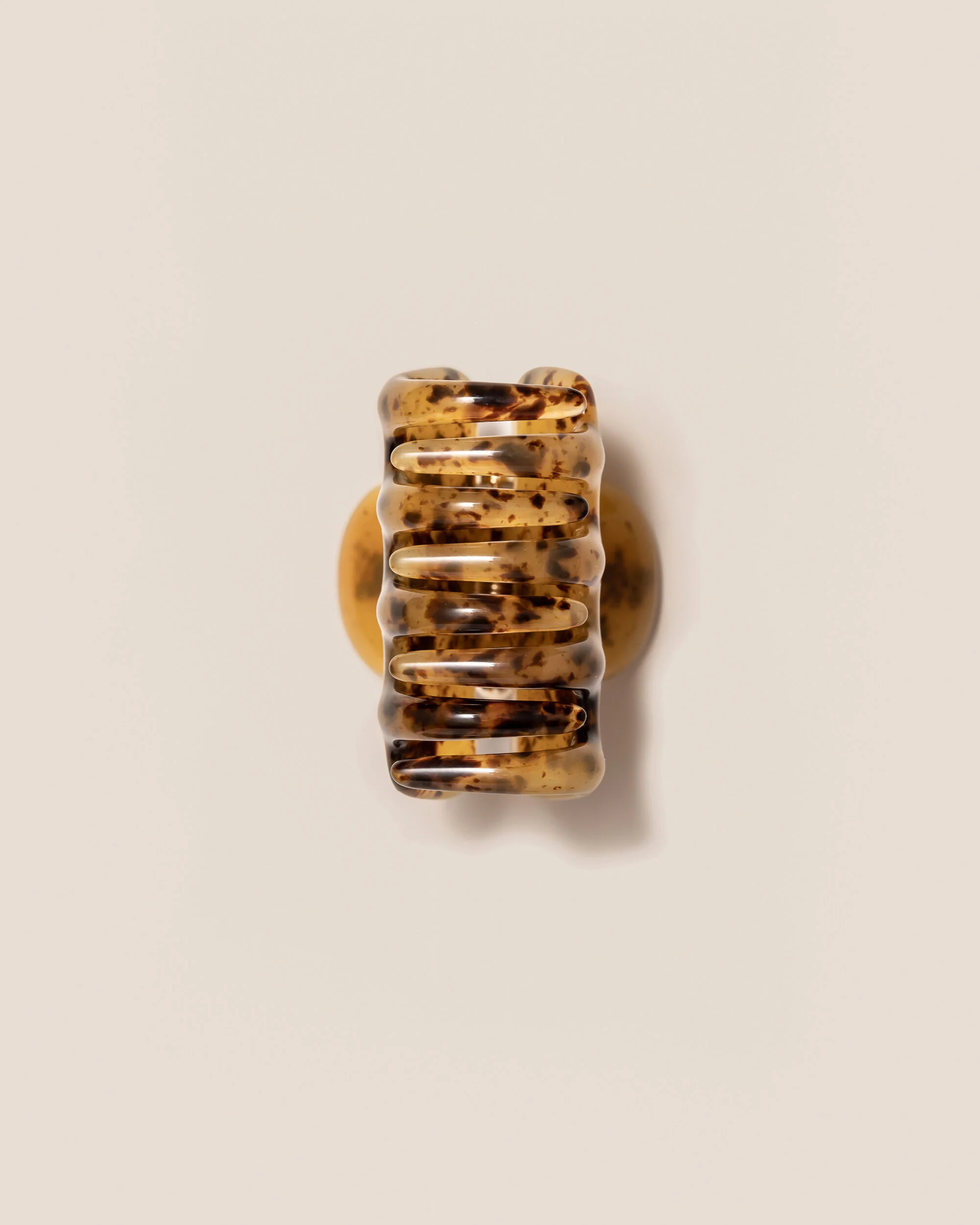 UNDO Hairware No. 2 Claw Clip | Tortoiseshell - Image 2